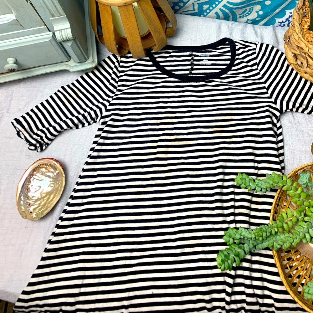 Old Navy Swing T Shirt Dress Black White Stripes - 6/7 Small - Play Condition